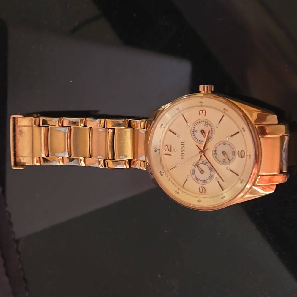 Fossil Watch - Picture 3 of 4